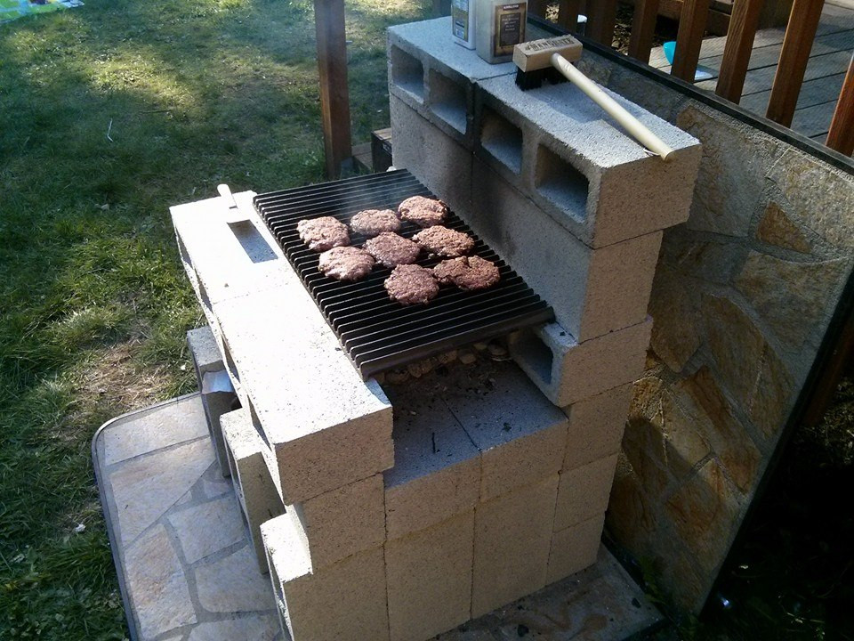 DIY Cinder blocks Barbecue Grill
