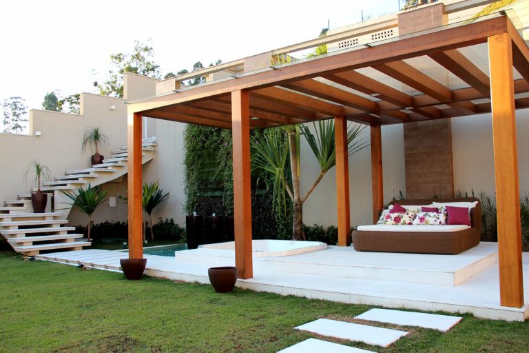 Fabulous Backyard Pergola Design to Make Your Day - Decor Inspirator