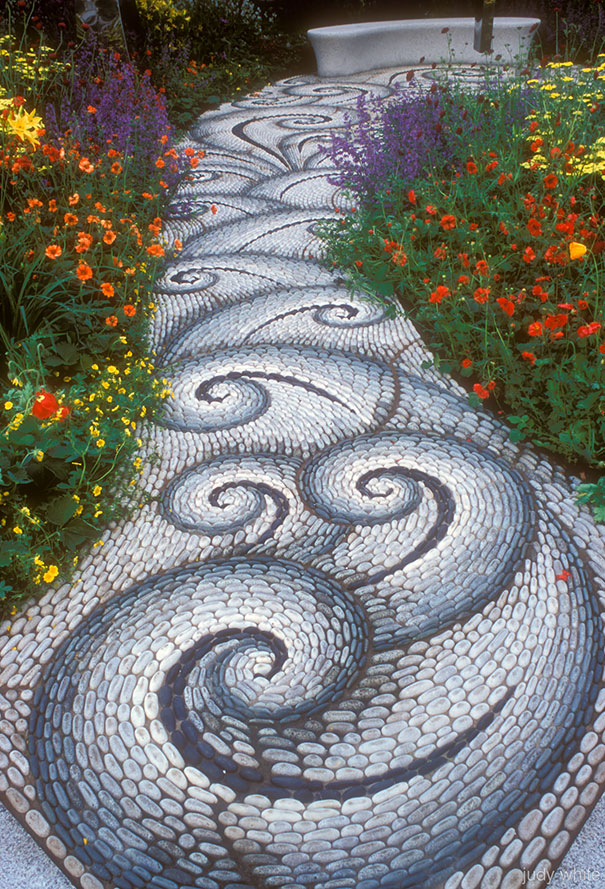 mosaic art with pebble