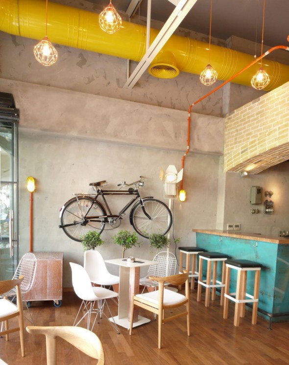 bicycle on the wall as a decor
