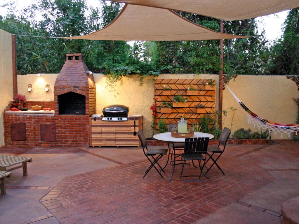 small outdoor kitchen 