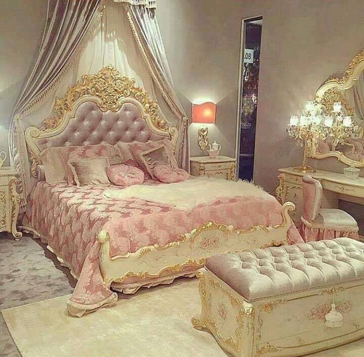 vintage pink room