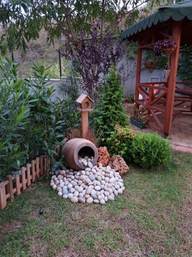 Amazing Garden Decorating Ideas - Decor Inspirator