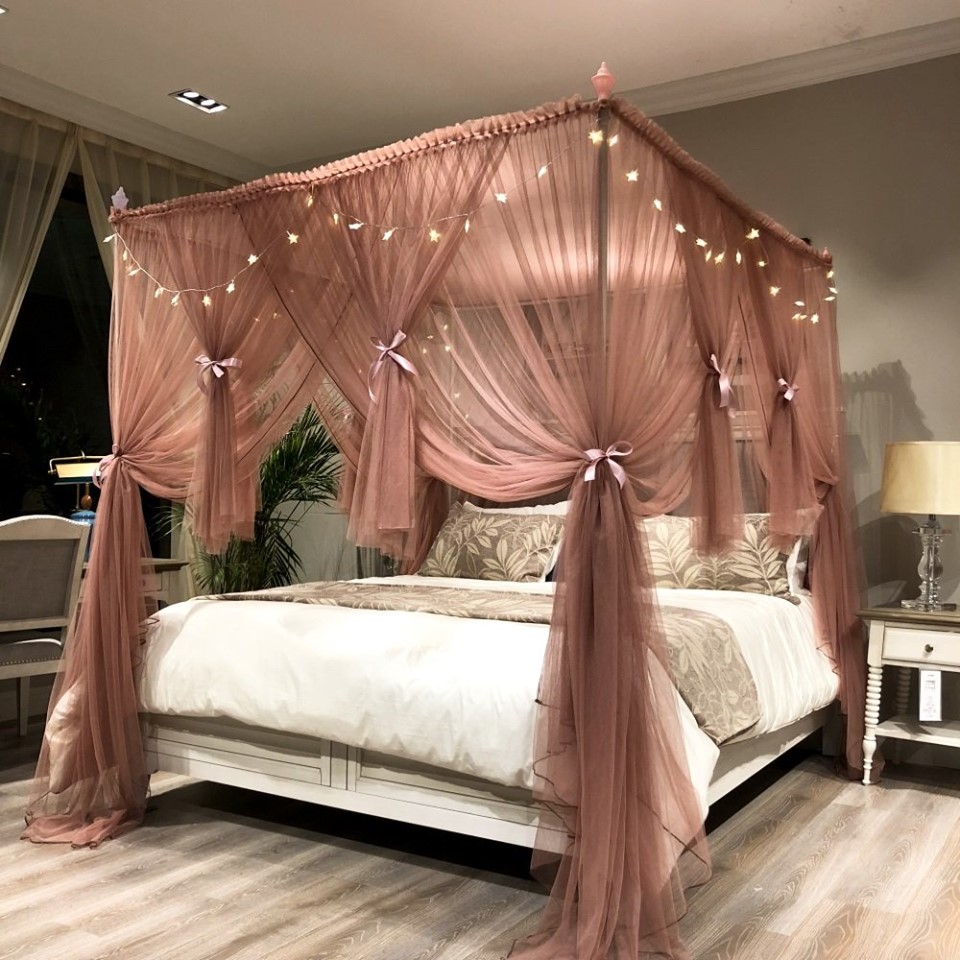 bed curtains