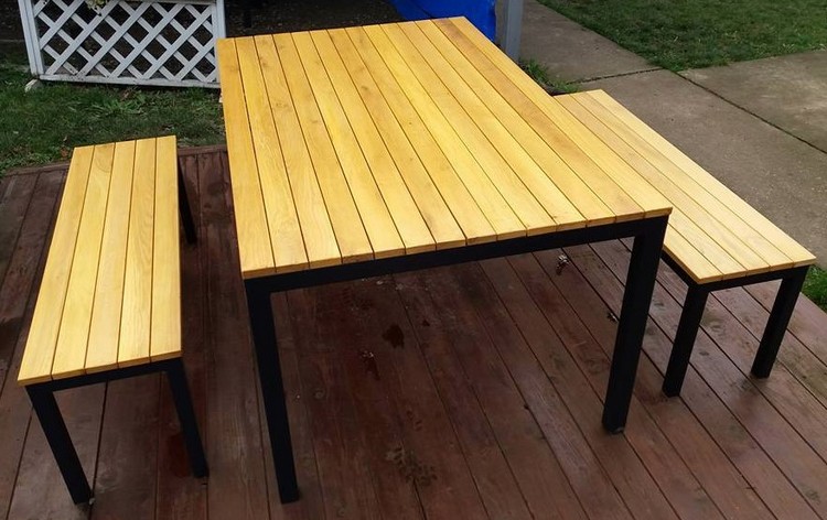 table and chairs made our from pallet